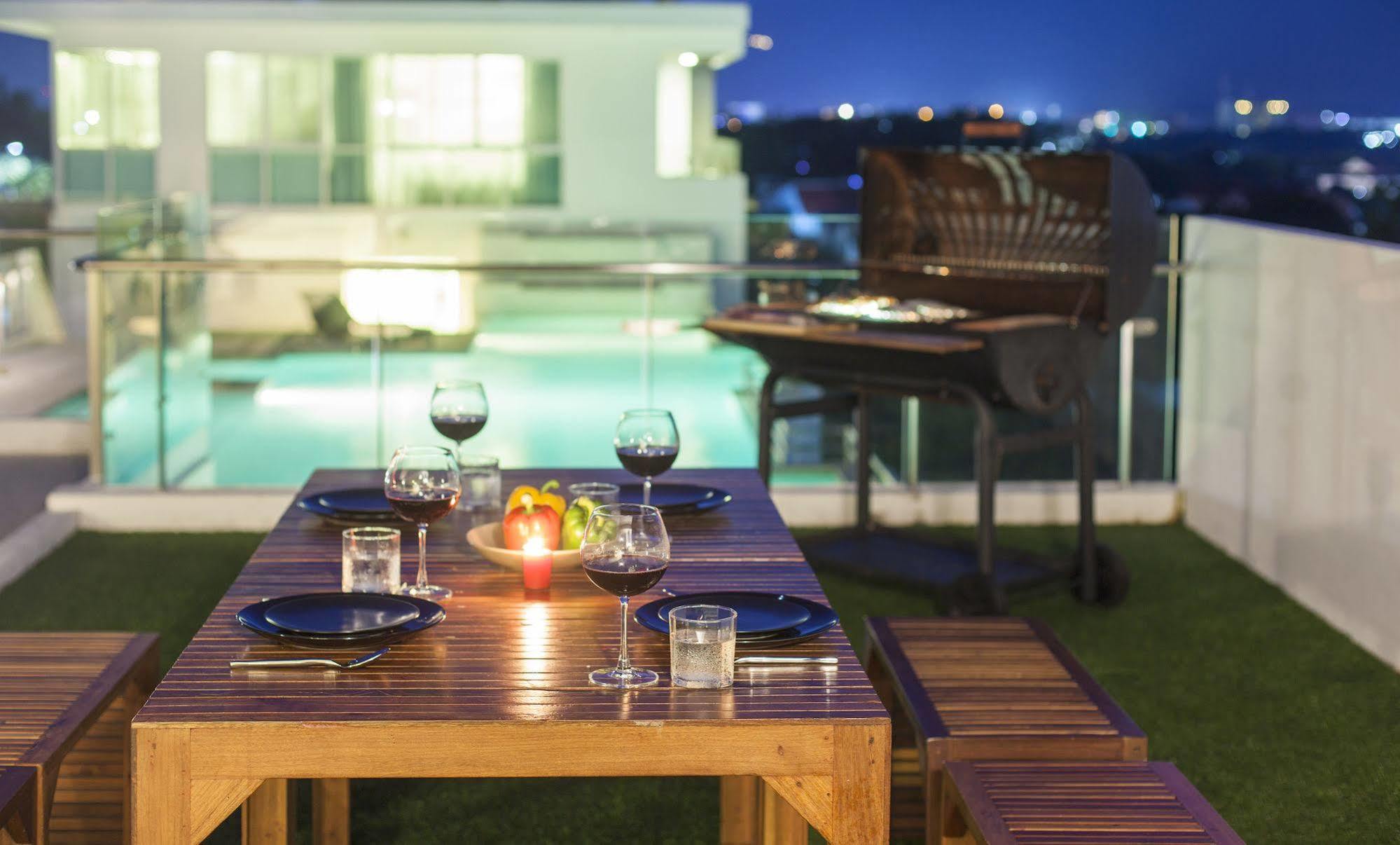 The Wide Condotel - Phuket Zewnętrze zdjęcie